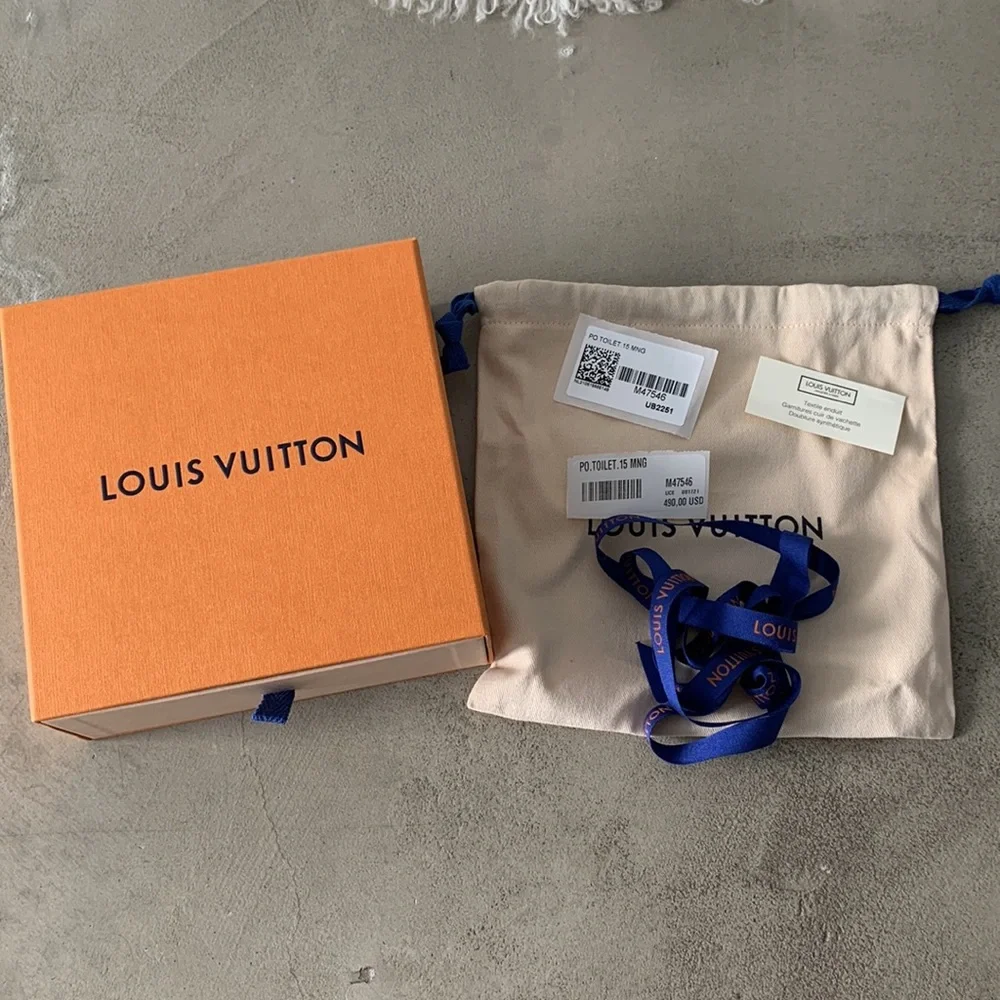 ❤️ SOLD DIRECT ❤️ Louis Vuitton Toiletry Pouch - Picture 10 of 10